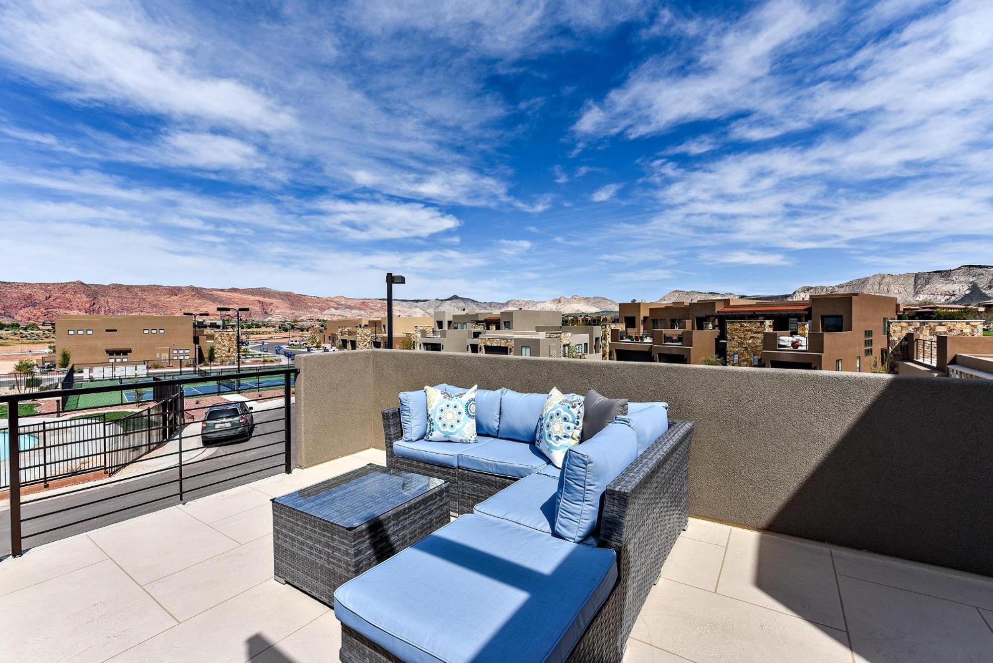 The View At The Escapes Villa St. George Exterior photo