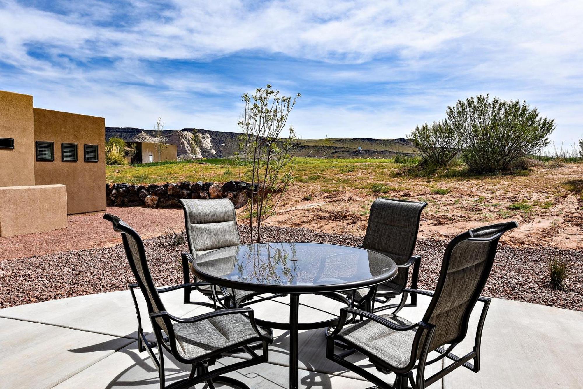 The View At The Escapes Villa St. George Exterior photo